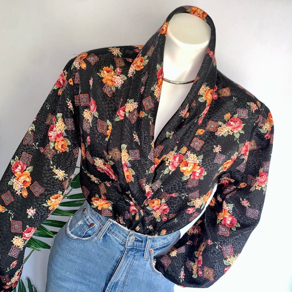 v i n t a g e :: Draped Satin Glamorous Brocade Blouse Padded - Picture 3 of 9